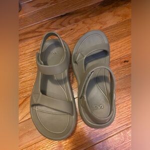 Hurricane Drift Olive Green Tevas - Women’s size 7